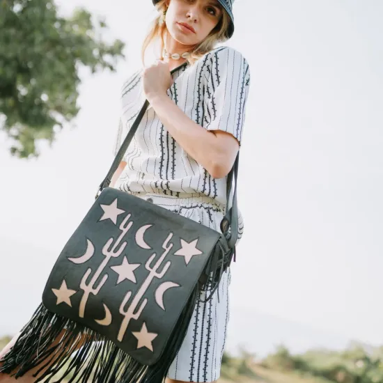 Hand bag / cross body bag Texas Fringe Satchel Bag in Black 14 qa2june_160