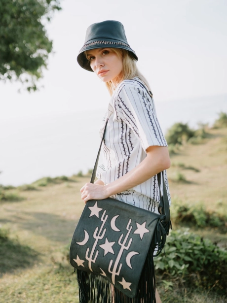 Hand bag / cross body bag Texas Fringe Satchel Bag in Black 10 qa2june_165