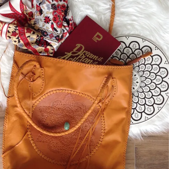 Hand bag / cross body bag Intricate Mandala Tote Bag  2 tote_bag_kepang_handle_